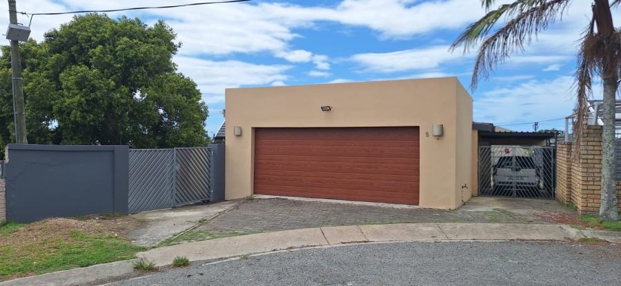 3 Bedroom Property for Sale in Amalinda Eastern Cape